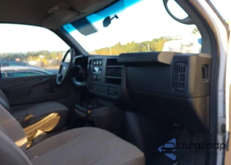 2015 Chevrolet Express 2500 Work Van from USA, damaged, VIN 1GCWGFCFXF1109786